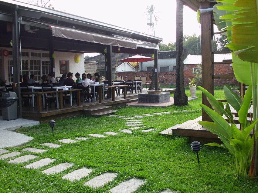 【食評】屏東巷子內吃豪華美食~遇見綠洲庭園咖啡,不虛此行!#屏東景點#屏東美食#趣比比#訂房#Tripbnb.com訂