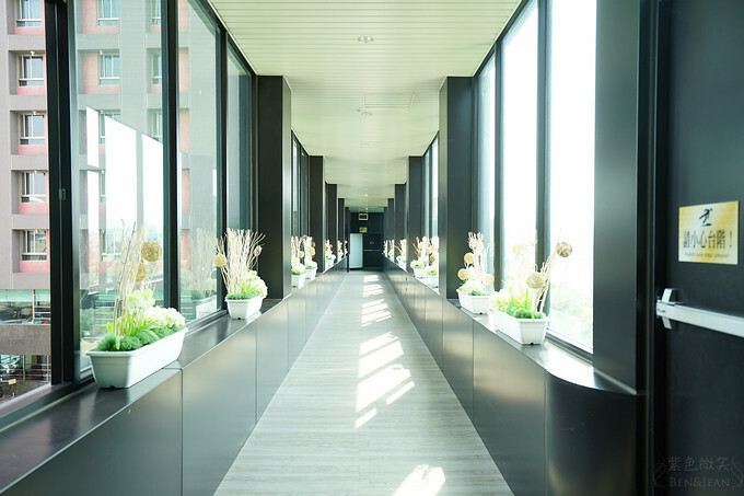 台中市北屯區台中兆品酒店》親子飯店頂樓游泳池、兒童遊樂設施,四人房不到2500元,近中清交流道及中彰快速道路