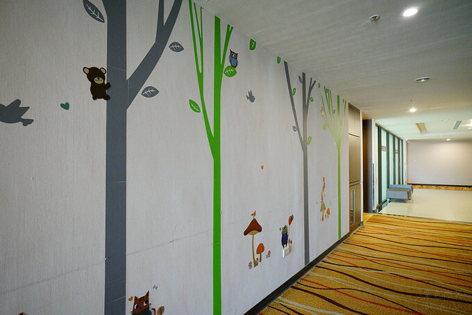 台中市北屯區台中兆品酒店》親子飯店頂樓游泳池、兒童遊樂設施,四人房不到2500元,近中清交流道及中彰快速道路