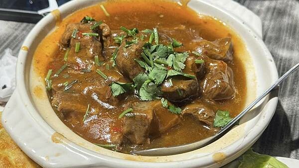 20年老字號合菜餐廳，好吃到讓人舌頭跳探戈，依舊是我心中的白