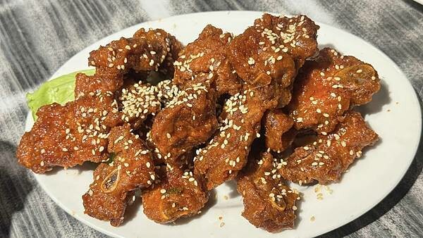 20年老字號合菜餐廳，好吃到讓人舌頭跳探戈，依舊是我心中的白