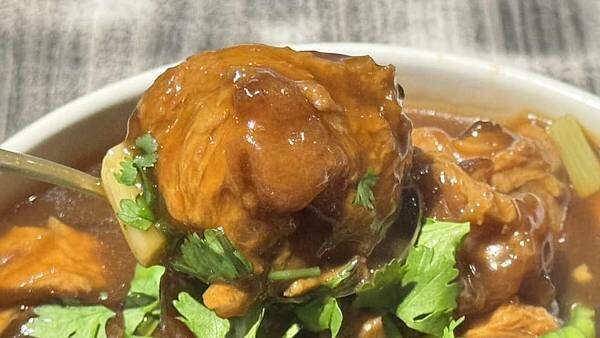 20年老字號合菜餐廳，好吃到讓人舌頭跳探戈，依舊是我心中的白