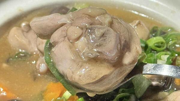 20年老字號合菜餐廳，好吃到讓人舌頭跳探戈，依舊是我心中的白