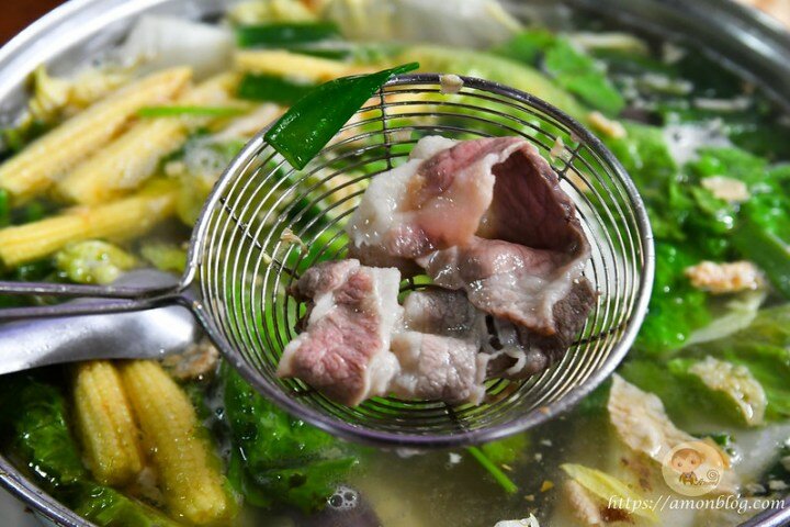 巷弄隱藏版超人氣火鍋老店，霜降豬、燕丸、豆皮都很好吃