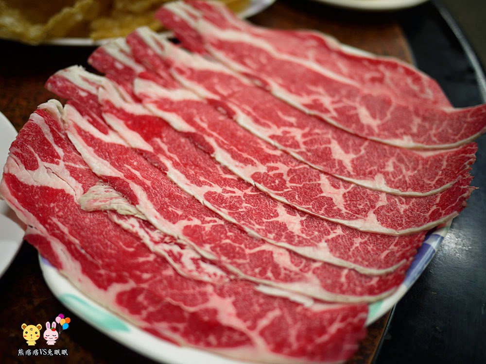 【台中電子街美食】台灣陳沙茶火鍋之橘子狗一秒變裴勇俊