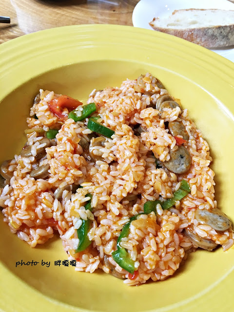 【苗栗 三義】漫時光咖啡☆★在唯美小屋用餐，渡過慢時光★☆5月順便賞油桐花(賞桐秘境)