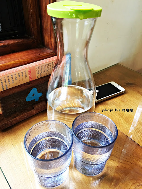 【苗栗 三義】漫時光咖啡☆★在唯美小屋用餐，渡過慢時光★☆5月順便賞油桐花(賞桐秘境)