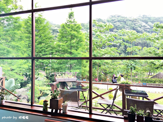 【苗栗 三義】漫時光咖啡☆★在唯美小屋用餐，渡過慢時光★☆5月順便賞油桐花(賞桐秘境)