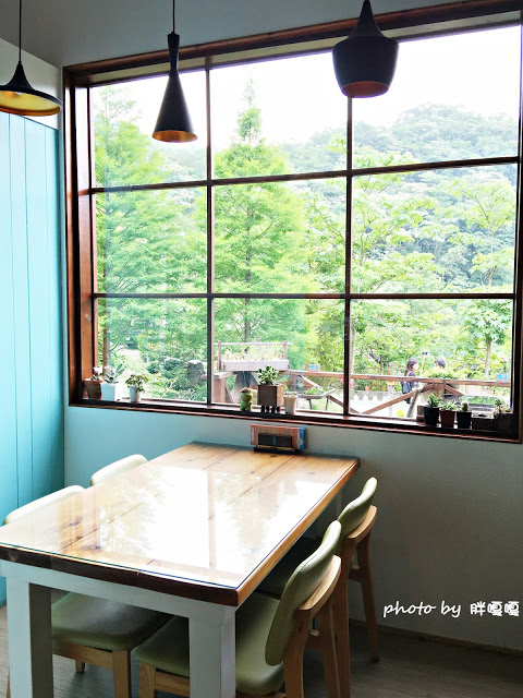 【苗栗 三義】漫時光咖啡☆★在唯美小屋用餐，渡過慢時光★☆5月順便賞油桐花(賞桐秘境)