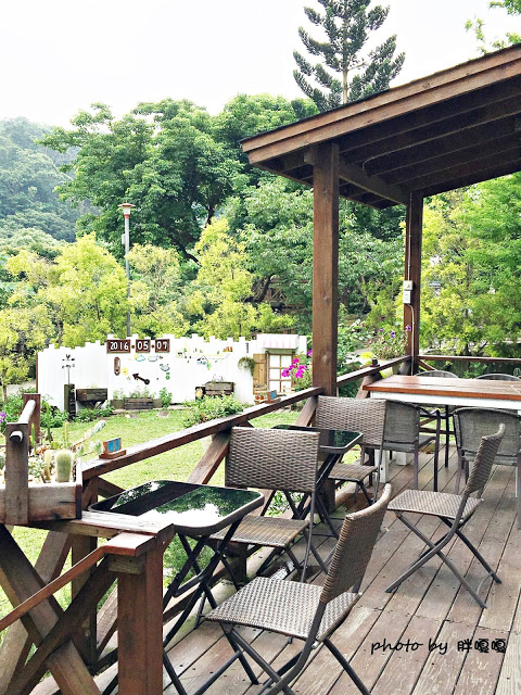 【苗栗 三義】漫時光咖啡☆★在唯美小屋用餐，渡過慢時光★☆5月順便賞油桐花(賞桐秘境)