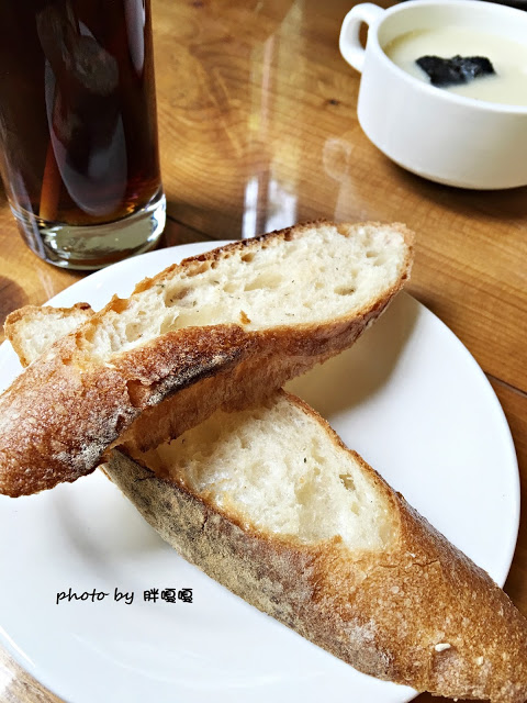 【苗栗 三義】漫時光咖啡☆★在唯美小屋用餐，渡過慢時光★☆5月順便賞油桐花(賞桐秘境)