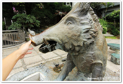 『台中谷關溫泉住宿』神木谷假期大飯店★景觀檜木溫泉湯屋賞美景泡溫泉/千年五葉松神木樹下乘涼摸姻緣豬求好姻緣/神木谷飯店一泊三食/台中高鐵客運到谷關方式