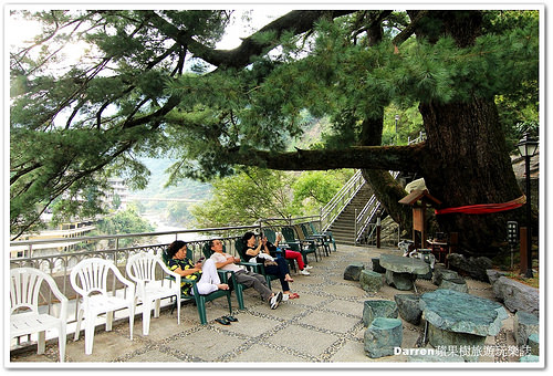 『台中谷關溫泉住宿』神木谷假期大飯店★景觀檜木溫泉湯屋賞美景泡溫泉/千年五葉松神木樹下乘涼摸姻緣豬求好姻緣/神木谷飯店一泊三食/台中高鐵客運到谷關方式