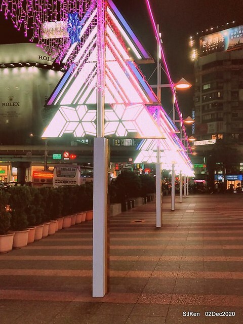 Christmas street decoration of Fareast Sogo department store,Taipei, Taiwan, Nov 30 ~ Dec 16, 2020, SJKen.