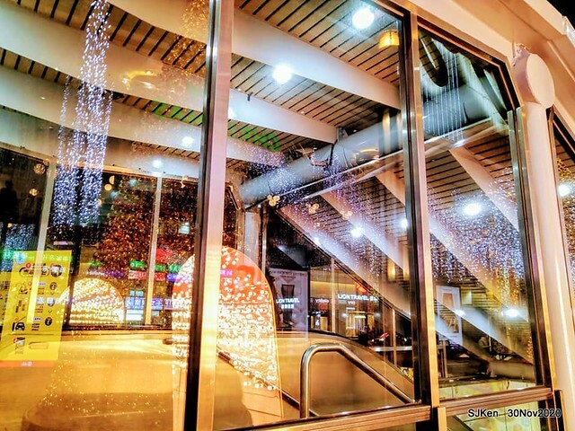 Christmas street decoration of Fareast Sogo department store,Taipei, Taiwan, Nov 30 ~ Dec 16, 2020, SJKen.