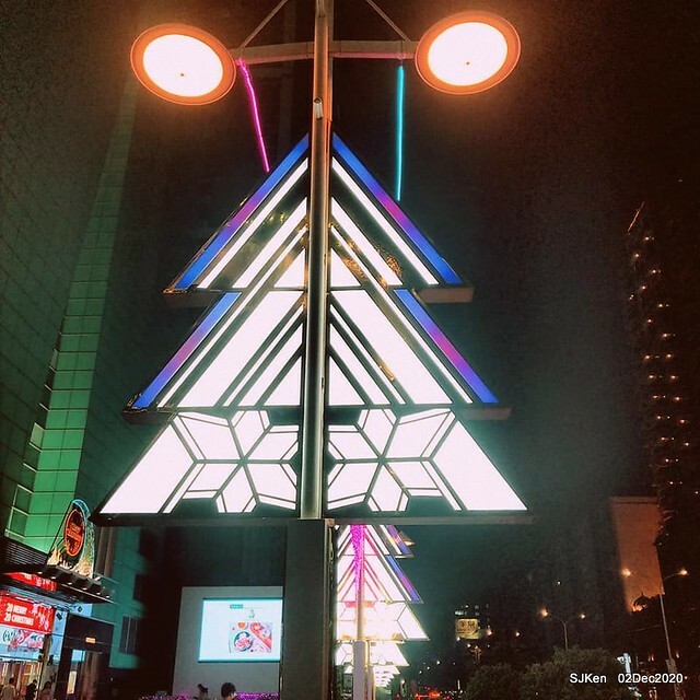 Christmas street decoration of Fareast Sogo department store,Taipei, Taiwan, Nov 30 ~ Dec 16, 2020, SJKen.
