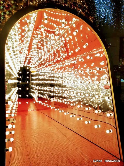 Christmas street decoration of Fareast Sogo department store,Taipei, Taiwan, Nov 30 ~ Dec 16, 2020, SJKen.