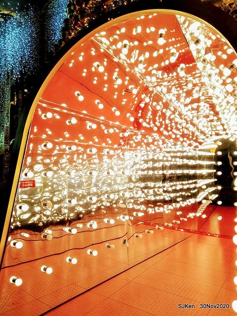 Christmas street decoration of Fareast Sogo department store,Taipei, Taiwan, Nov 30 ~ Dec 16, 2020, SJKen.
