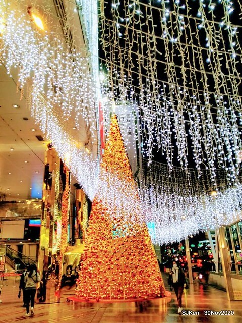 Christmas street decoration of Fareast Sogo department store,Taipei, Taiwan, Nov 30 ~ Dec 16, 2020, SJKen.