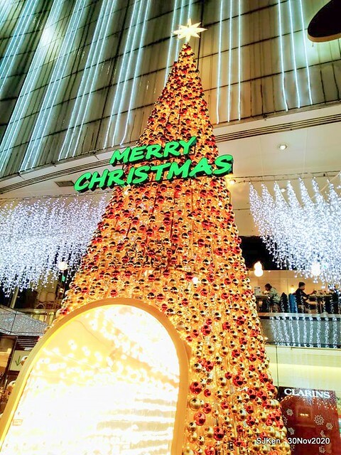 Christmas street decoration of Fareast Sogo department store,Taipei, Taiwan, Nov 30 ~ Dec 16, 2020, SJKen.