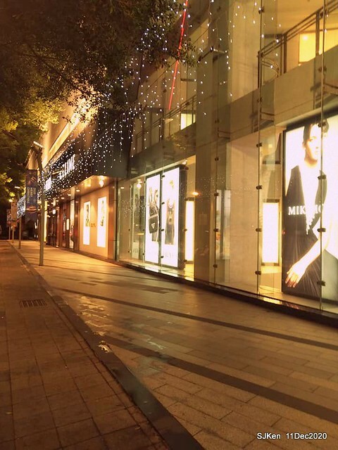Christmas street decoration of Fareast Sogo department store,Taipei, Taiwan, Nov 30 ~ Dec 16, 2020, SJKen.