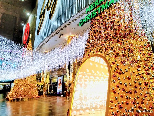 Christmas street decoration of Fareast Sogo department store,Taipei, Taiwan, Nov 30 ~ Dec 16, 2020, SJKen.