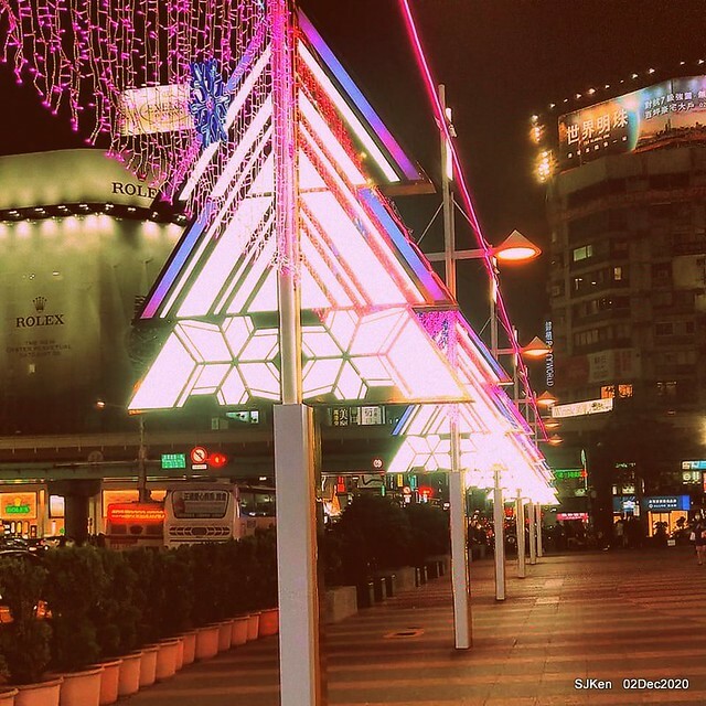 Christmas street decoration of Fareast Sogo department store,Taipei, Taiwan, Nov 30 ~ Dec 16, 2020, SJKen.