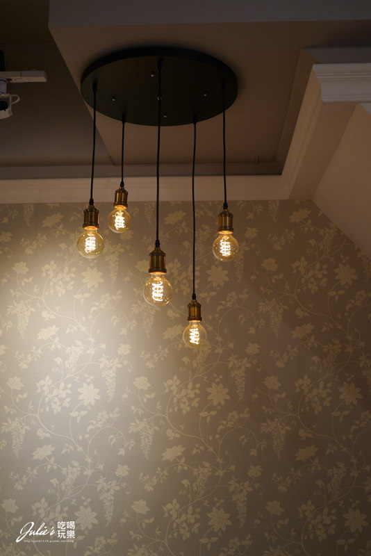 中山站、赤峰街●早午餐、蛋糕甜點●Miss V Bakery Cafe(肉桂捲真迷人!)