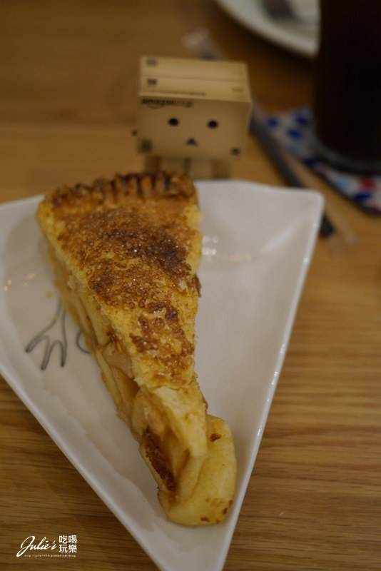 中山站、赤峰街●早午餐、蛋糕甜點●Miss V Bakery Cafe(肉桂捲真迷人!)