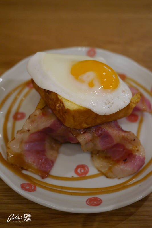 中山站、赤峰街●早午餐、蛋糕甜點●Miss V Bakery Cafe(肉桂捲真迷人!)