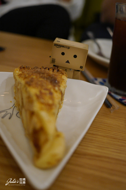 中山站、赤峰街●早午餐、蛋糕甜點●Miss V Bakery Cafe(肉桂捲真迷人!)