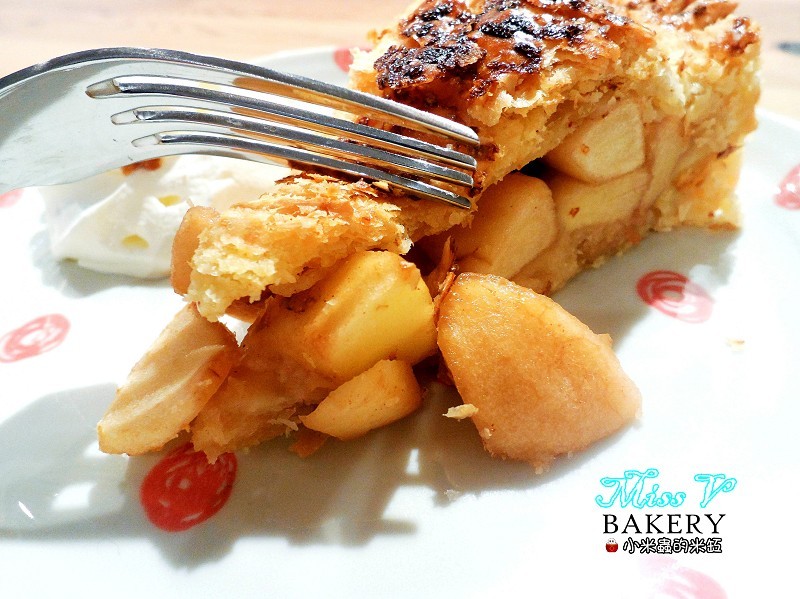 【捷運雙連站】Miss V Bakery~赤峰街裡的人氣甜點，美式肉桂捲迸出新滋味，忍不住一訪再訪~♥