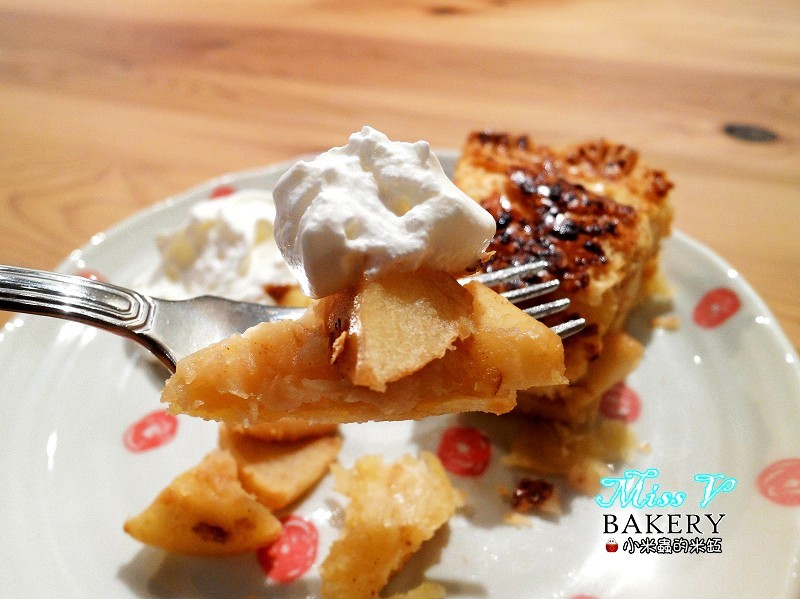 【捷運雙連站】Miss V Bakery~赤峰街裡的人氣甜點，美式肉桂捲迸出新滋味，忍不住一訪再訪~♥