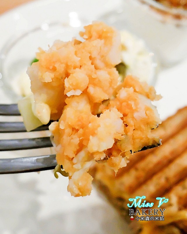 【捷運雙連站】Miss V Bakery~赤峰街裡的人氣甜點，美式肉桂捲迸出新滋味，忍不住一訪再訪~♥