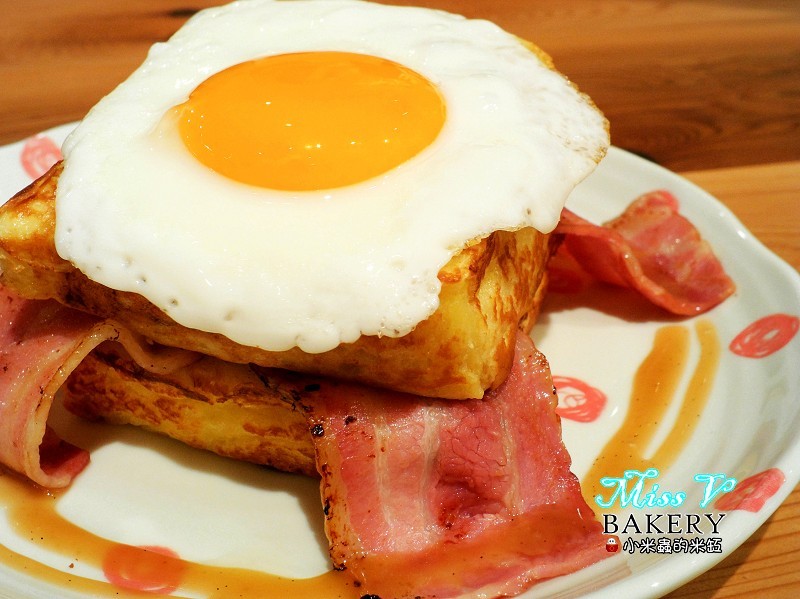 【捷運雙連站】Miss V Bakery~赤峰街裡的人氣甜點，美式肉桂捲迸出新滋味，忍不住一訪再訪~♥