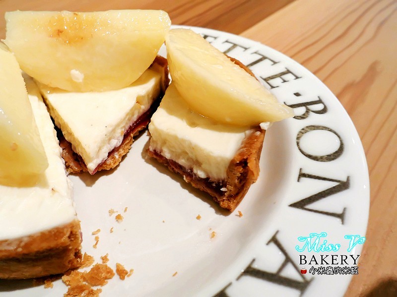 【捷運雙連站】Miss V Bakery~赤峰街裡的人氣甜點，美式肉桂捲迸出新滋味，忍不住一訪再訪~♥