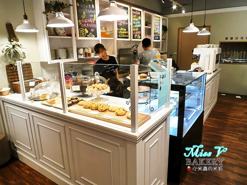 【捷運雙連站】Miss V Bakery~赤峰街裡的人氣甜點，美式肉桂捲迸出新滋味，忍不住一訪再訪~♥