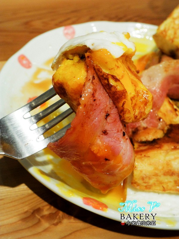 【捷運雙連站】Miss V Bakery~赤峰街裡的人氣甜點，美式肉桂捲迸出新滋味，忍不住一訪再訪~♥
