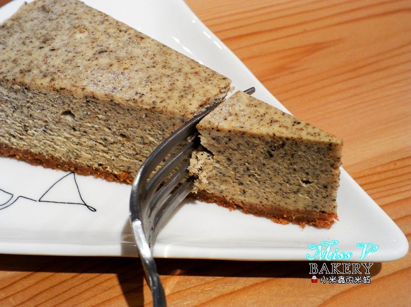 【捷運雙連站】Miss V Bakery~赤峰街裡的人氣甜點，美式肉桂捲迸出新滋味，忍不住一訪再訪~♥