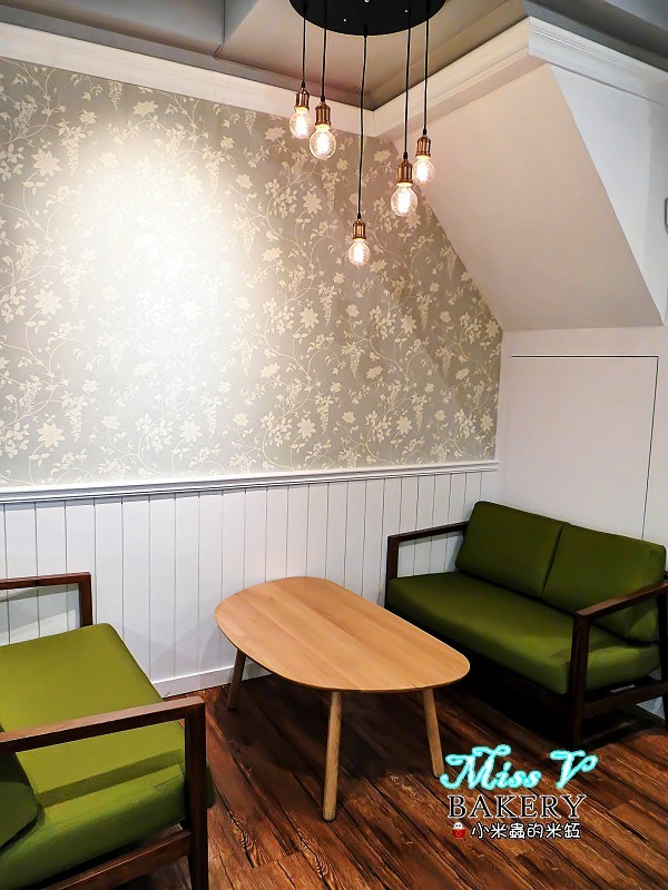 【捷運雙連站】Miss V Bakery~赤峰街裡的人氣甜點，美式肉桂捲迸出新滋味，忍不住一訪再訪~♥