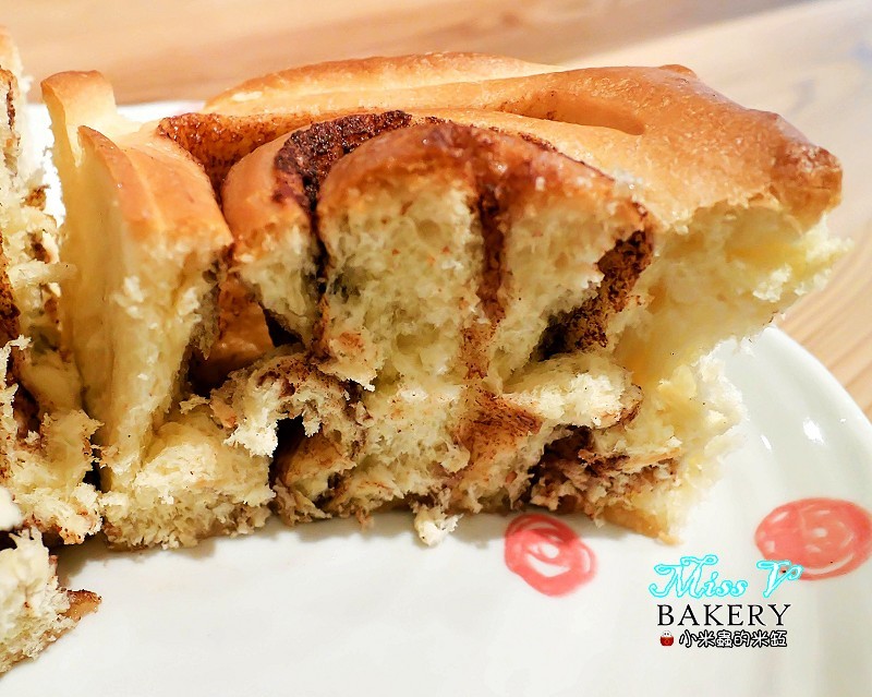 【捷運雙連站】Miss V Bakery~赤峰街裡的人氣甜點，美式肉桂捲迸出新滋味，忍不住一訪再訪~♥