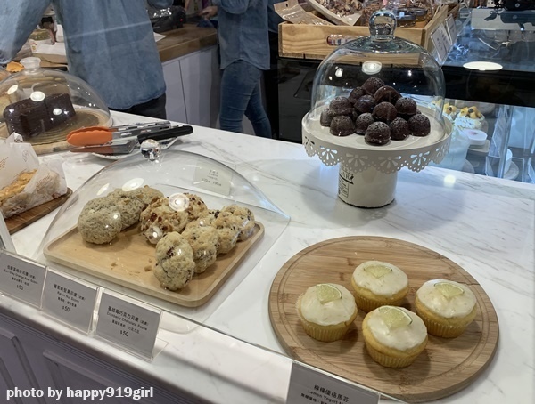 [台北中山]Miss V Bakery★肉桂捲名店的早午餐時光，甜點蛋糕好誘人