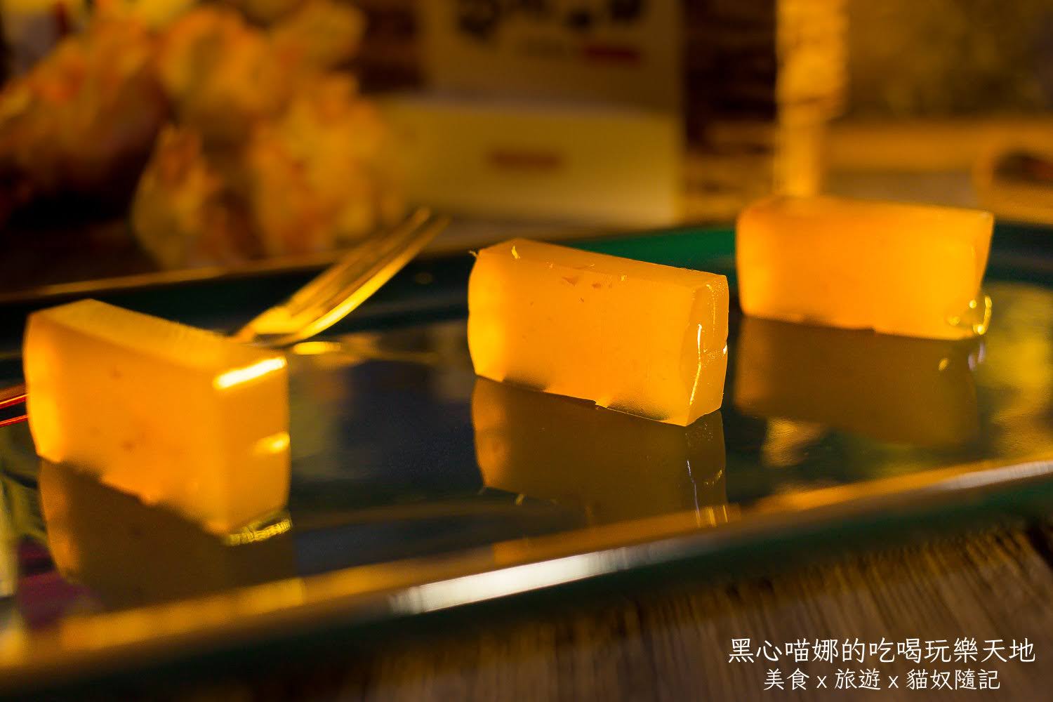 阿美麻糬︱烤蕃薯羊羹、迷你花蓮薯　如鑲了金箔般的晶瑩高貴質感／傳統手藝結合日式風味，今年中秋不妨來點日系高雅極簡風吧！