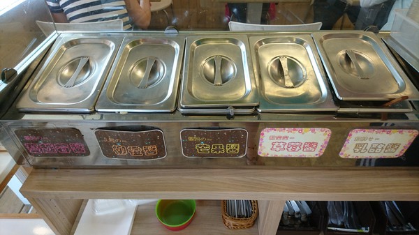 濰克早午餐 Wake Up Brunch：高雄~濰克早午餐(建國旗艦店)~大份量平底鍋直接端上桌~可愛貓咪盤兒童套餐~吃的好滿足~