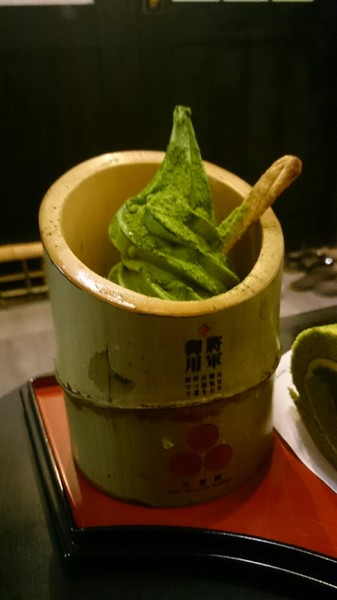 三星園(民合茶屋)：高雄~三星園 民合茶屋~與抹茶一期一會的約會~將軍的柔情濃郁生乳捲~抹茶控必吃~