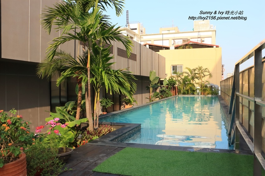 【高雄前金住宿】樹屋旅店 The Tree House。享受設計風的時尚，交通也便利，靠近六合夜市與捷運站