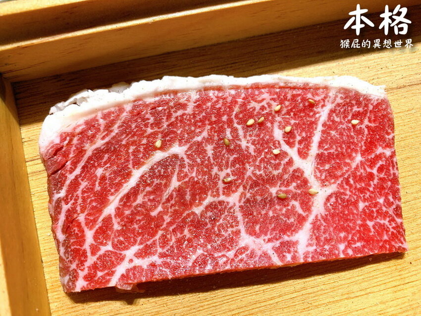 台中麻辣養生鍋吃到飽，有杯裝哈根達斯吃到飽超過癮，千層蛋糕也好吃