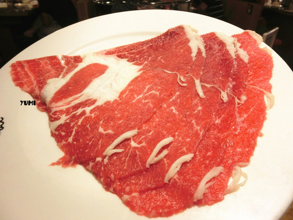 小蒙牛頂級麻辣養生鍋：【台中食記】超級划算~讓你哈根大師吃到飽@小蒙牛頂級麻辣養身鍋