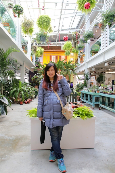 菁芳園休閒農場(Green Flavor Garden)：【彰化田尾景點】菁芳園~夢幻浪漫花房如婚紗棚內場景，池畔玻璃溫室餐廳，水漾落羽松季節限定，如置身異國歐洲般的美景