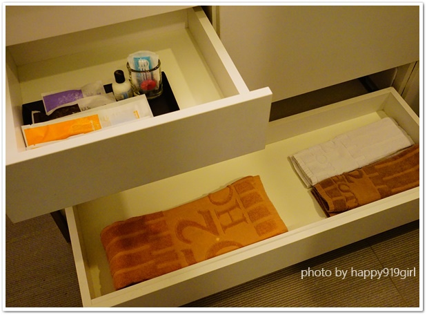 [台中]近金典綠園道/科博館/草悟道。房間小巧舒適★昭盛52行館